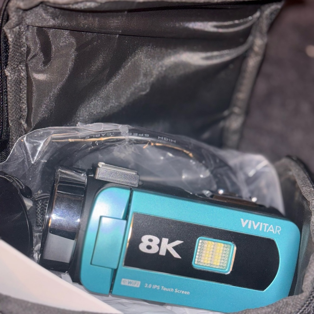 Vivitar Pro 8K HD Camcorder - Black and Teal - Picture 3 of 3